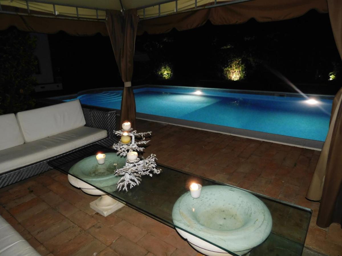 Appartamento Con Piscina Immersa Nel Verde Cascina Dış mekan fotoğraf